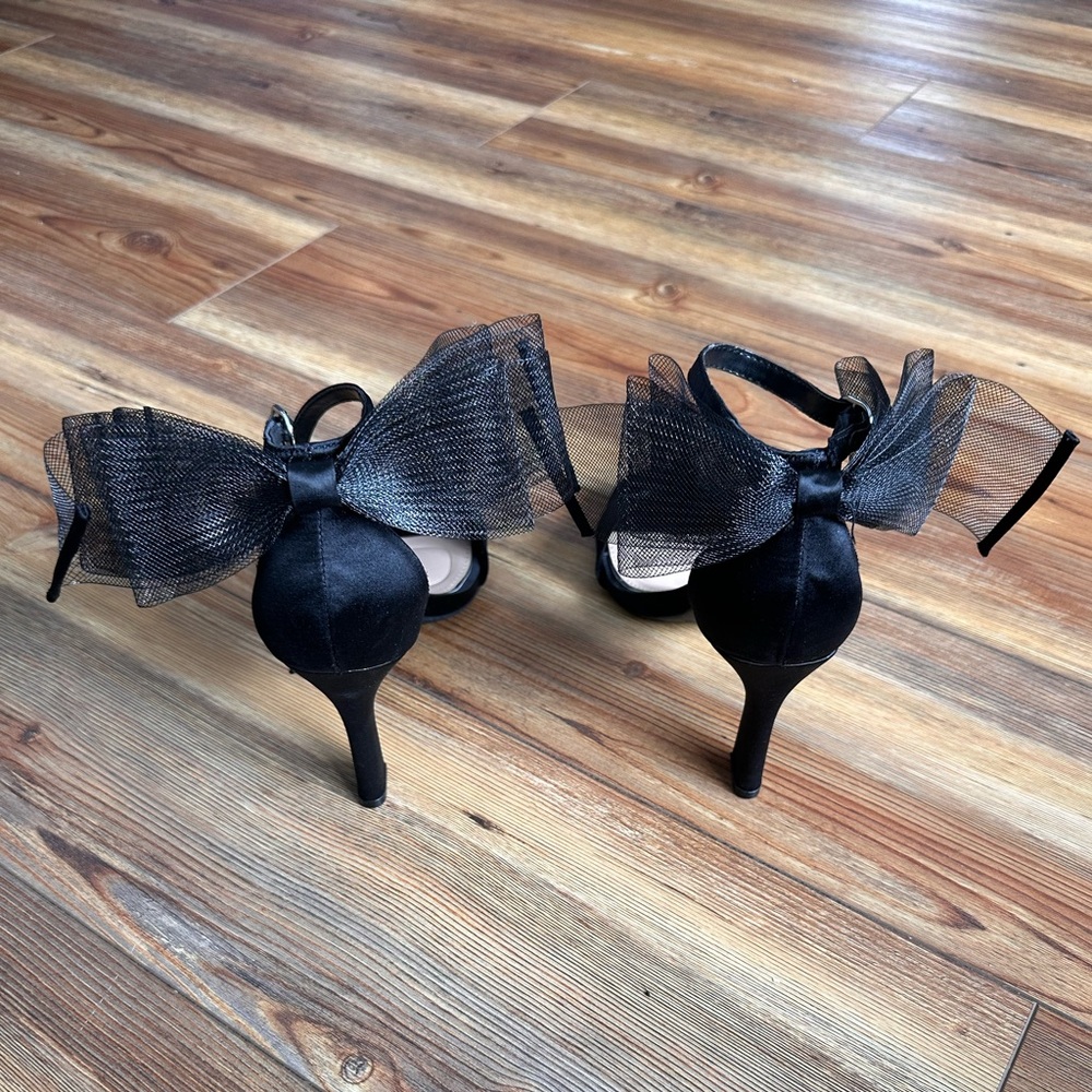 Kelly & Katie Black Bow Ankle Strap Heels – Size 8.5M – Elegant Statement - Picture 5 of 8